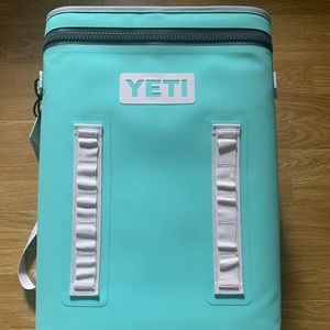 Yeti Hopper Backflip 24 Backpack Cooler NWT